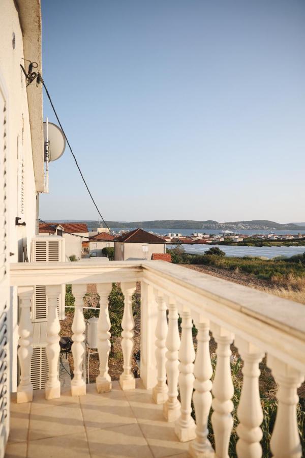 Apartment Blanka With A Beautiful View Of Trogir Exterior photo