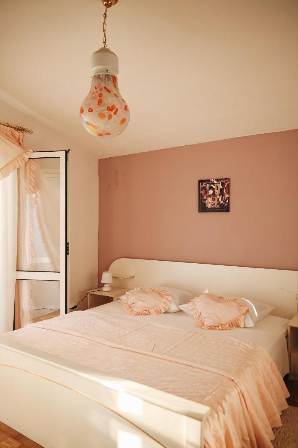 Apartment Blanka With A Beautiful View Of Trogir Exterior photo